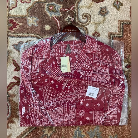 NWT in packaging Stetson RED BANDANA PATCHWORK BLOUSE Size Large on Hanger - Picture 6 of 6